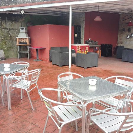 Alojamiento Entero Con Piscina Y Jardin. Ourense Luaran gambar