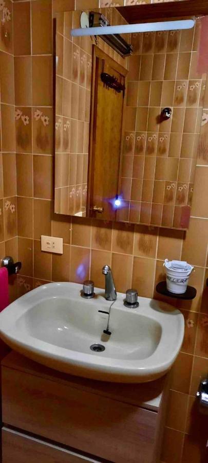 Alojamiento Entero Con Piscina Y Jardin. Ourense Luaran gambar