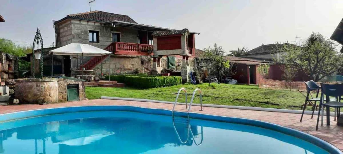 Alojamiento Entero Con Piscina Y Jardin. Ourense Luaran gambar