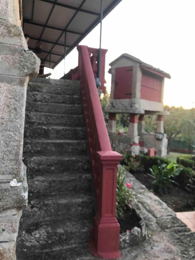 Alojamiento Entero Con Piscina Y Jardin. Ourense Luaran gambar