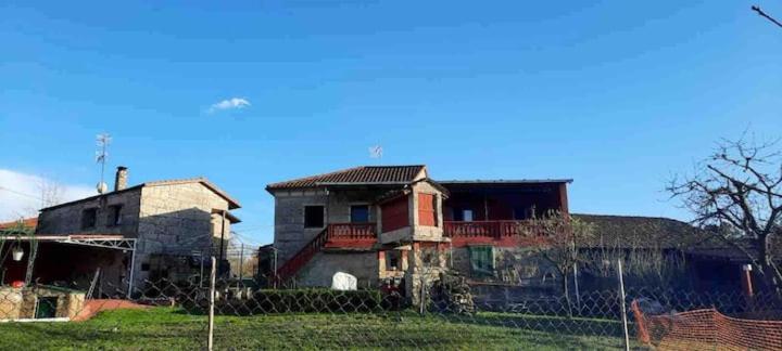 Alojamiento Entero Con Piscina Y Jardin. Ourense Luaran gambar