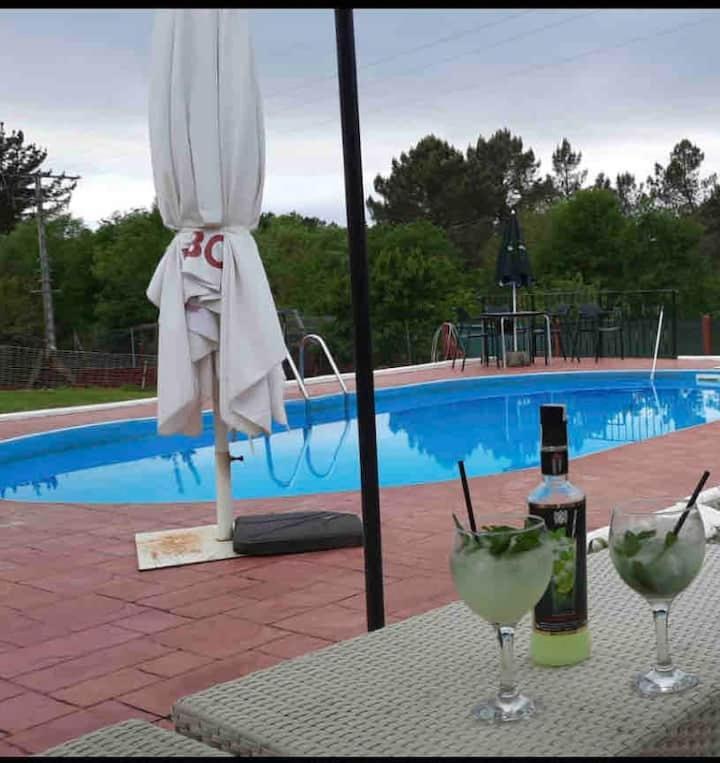 Alojamiento Entero Con Piscina Y Jardin. Ourense Luaran gambar