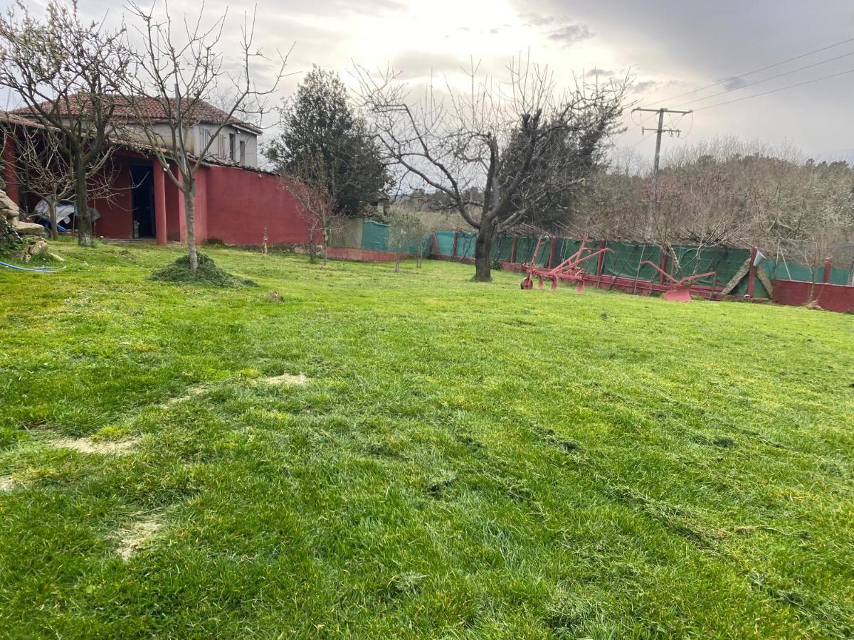 Alojamiento Entero Con Piscina Y Jardin. Ourense Luaran gambar