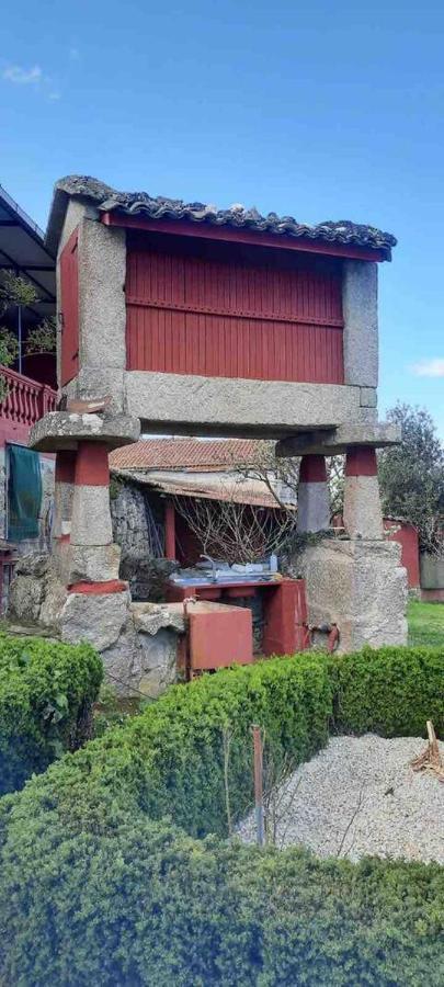 Alojamiento Entero Con Piscina Y Jardin. Ourense Luaran gambar