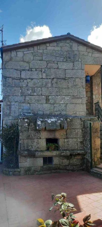 Alojamiento Entero Con Piscina Y Jardin. Ourense Luaran gambar